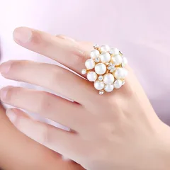 Fashion White Flowers Open Ring For Women In Alloy With Artificial Gemstones Featuring Water Plating 4