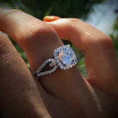 Fashion Square Alloy Ring For Women With Electroplated Finish And Artificial Gemstones Inlay 3