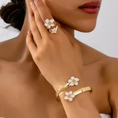 Fashionable  Style Metal Texture Flower Open Hand Bracelet Ring Jewelry Set Luxury Electroplating Craft