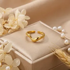 Geometric Electroplated Women's Rings In 304 Stainless Steel With 18K Gold Plated Coating And Zircon Inlay 3