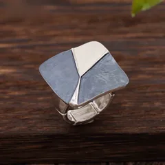 Geometric Grey Zinc Alloy Rings For Women With Silver Plated Finish Featuring Enamel Craftsmanship 4