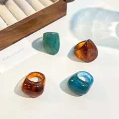 Geometric Resin Ring For Unisex Featuring Modern Design In Durable Resin Material