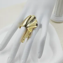 Geometric Rings For Women In Golden Plated Zinc Alloy Featuring 0.01µm Thick Coating And Hammered Craftsmanship 3