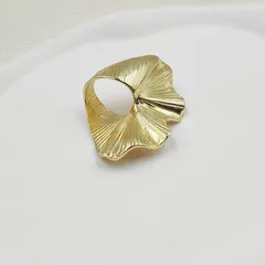 Geometric Rings For Women In Golden Plated Zinc Alloy Featuring 0.01µm Thick Coating And Hammered Craftsmanship 4