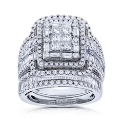Luxurious Geometric Silver Alloy Ring For Unisex Featuring Rhinestones With Electroplated Finish
