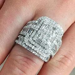 Luxurious Geometric Silver Alloy Ring For Unisex Featuring Rhinestones With Electroplated Finish 3