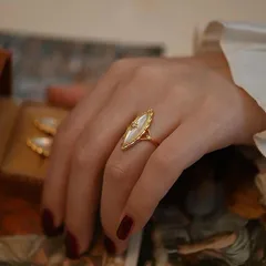Luxurious Gold Butterfly Ring For Women With Electroplated Finish And Imitation Pearl Inlay 3