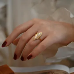 Luxurious Gold Butterfly Ring For Women With Electroplated Finish And Imitation Pearl Inlay 4