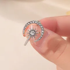 Luxurious Gold Moon Open Ring For Women With Bezel Setting And Rhinestones In Zinc Alloy 2