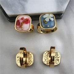 Gold Plated Resin Ring With Embedded Dried Flowers Stylish Exaggerated New   Rings For Women 4
