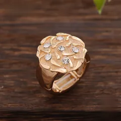 Gold Rose Ring For Women With Enamel Craftsmanship And Rhinestone Inlay, Made Of Durable Zinc Alloy 3