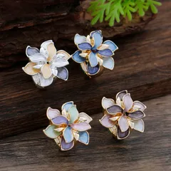 Gold Zinc Alloy Flowers Ring For Women With Enamel Craftsmanship
