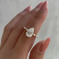 Golden Metal Rings For Women Featuring Electroplated Craftsmanship With Zircon Inlay And Water Droplets Design
