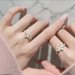 Golden Plated Alloy Flowers Ring For Women With 0.01µm Thick Plating Featuring Resin Inlay 3