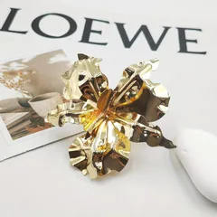 Golden Plated Iron Open Ring For Women Featuring Three-Dimensional Flowers With 0.01µm Plating Thickness 3