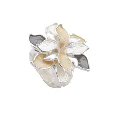 Handmade Flowers Ring For Women In Colour Zinc Alloy 5