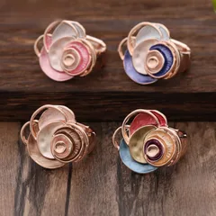 Handmade Natural Pink Flowers Ring For Women In Zinc Alloy Featuring Elegant Craftsmanship