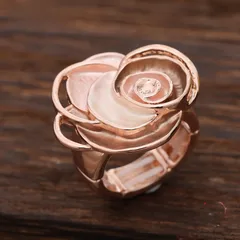 Handmade Natural Pink Flowers Ring For Women In Zinc Alloy Featuring Elegant Craftsmanship 3