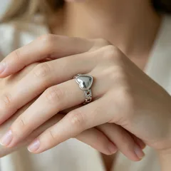 Heart Shape Open Ring For Women In Gold Electroplated Metal With Simple Style 3