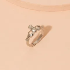 Heart Shape Ring For Women In Zinc Alloy With Golden Plated Electroplated Finish Featuring Carving Craftsmanship 5