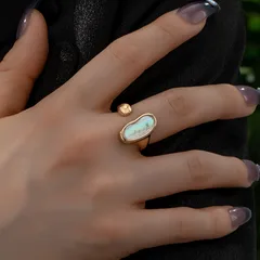 Heart Shape Rings For Women Zinc Alloy With Golden Plated Electroplated Finish Featuring Carving And Shell Inlay 2