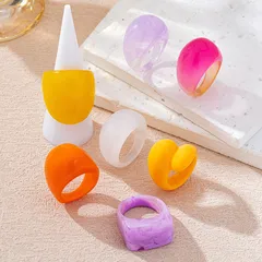 Sweet 7 Pieces Irregular Acrylic Rings For Women Featuring Three-Dimensional Craftsmanship 4