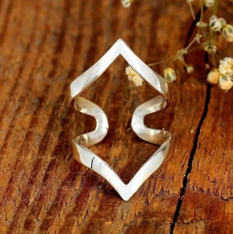 Irregular Open Ring For Unisex Featuring White K Plated Alloy With Water Plating And 0.03µm-0.05µm Coating Thickness 4