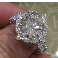 New Style Flowers Ring For Unisex Featuring Electroplated Alloy With Zircon Inlay