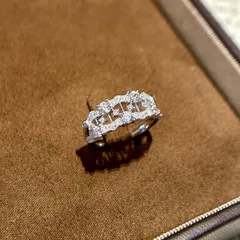 Lace Pattern Women’s Ring In Silver With Electroplated Copper And Rhinestone Inlay
