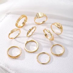 Luxurious Round Alloy Ring For Women With Electroplated Finish And Rhinestone Inlay 3