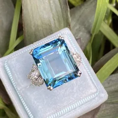 Luxurious Geometric Ring For Women, 1 Piece Alloy Ring With Artificial Gemstones, Electroplated Finish 3