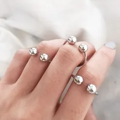 Unisex Simple Style U Shape Ring In Gold Metal Featuring Inlaid Gold Design