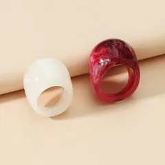 Retro Geometric White Acrylic Unisex Ring With No Inlaid Design 2