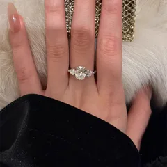 Luxurious Oval Adjustable Ring For Women In Copper With Zircon Inlay, Featuring Electroplated Finish 4