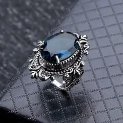 Oval Unisex Alloy Ring For Everyday Wear Featuring Antique Silver Plated Finish With 0.03µm-0.05µm Thickness And Rhinestone Inlay 3