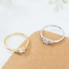 Oval Unisex Ring For Everyday Wear, Golden Plated Alloy With Zircon Inlay, Featuring 0.03µm-0.05µm Plating Thickness 2
