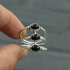 Oval Zinc Alloy Ring For Women Featuring Dyed Black Agate Inlay With Electroplated Finish