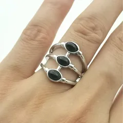 Oval Zinc Alloy Ring For Women Featuring Dyed Black Agate Inlay With Electroplated Finish 4