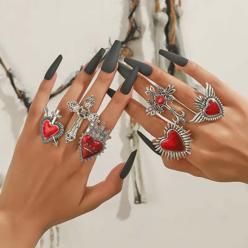 Personality Retro Gothic Skull Cross High-End Heart Pendant Alloy Rhinestone Silver-Plated Open Ring For Women Halloween Novelty Design 5
