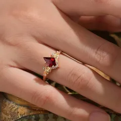 Red Agate Diamond Shaped Ring For Women Luxury Design Court Style Gold Plated Zircon Jewelry Bohemian Pattern Alloy Material 3