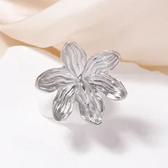 Retro Flowers Open Ring For Women In Gold Featuring Electroplated Zinc Alloy Material 3