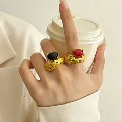 Retro Geometric Open Ring For Women In Zinc Alloy With Amber Inlay Featuring Electroplated Finish 2