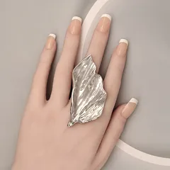Retro Gold Leaves Open Ring For Women In Zinc Alloy With Electroplated Finish 2