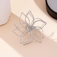Retro Silver Alloy Flowers Ring For Unisex Featuring Elegant Design 4