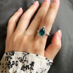 Retro 925 Sterling Silver Water Droplets Ring For Women Featuring May Birthstone Emerald 3