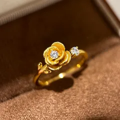 Rose Pattern Brushed Copper Ring For Women With Electroplated Gold Plating And Rhinestone Inlay