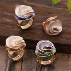 Rose Pattern Zinc Alloy Rings For Women Featuring Enamel Craft In Elegant Colour