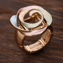 Rose For Women Gold Rings Made Of Zinc Alloy Featuring Enamel Craftsmanship 4