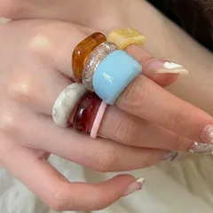 Set Of 7 Round Resin Rings For Unisex In Various Colours 3