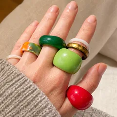 Round Resin Rings For Women, 7 Pieces Set In Maillard Style With Colour Variations